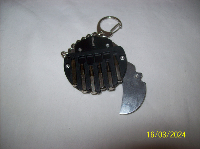 small keychain knive and screw driver #0722 in Hand Tools in City of Toronto - Image 2