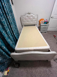 Twin Bed with Nightstand + box + mattress