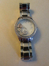Avon vintage quartz watch for women