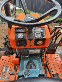 1990 Immaculate kubota B8200 HST Tractor