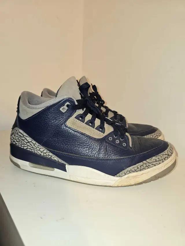 Jordan 3 Retro Georgetown Mens size 13 Blue in Men's Shoes in City of Toronto - Image 2