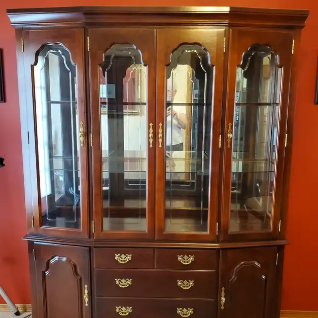 Display Cabinet (illuminated) & Buffet628632829647371215