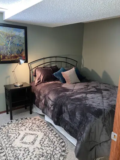 Spacious and Well Laid Out Walk Out in Strathcona Park SW