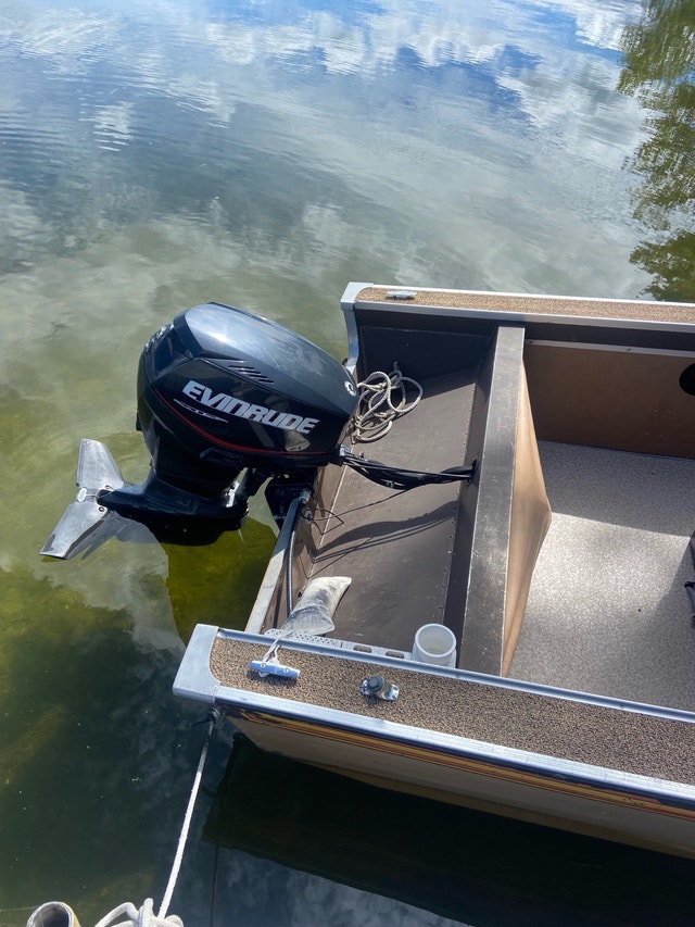 Boat, motor and trailer Powerboats & Motorboats Kingston Kijiji