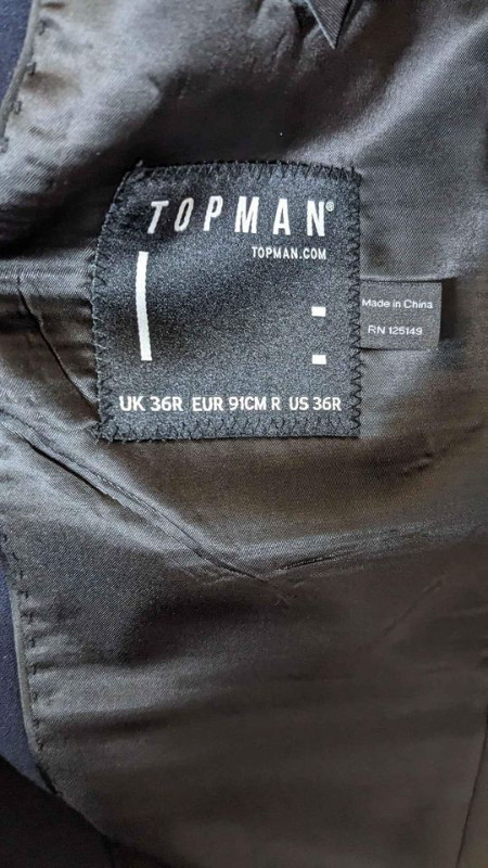 Topman Men's Blazer suit jacket 36 R navy in Men's in Markham / York Region - Image 2