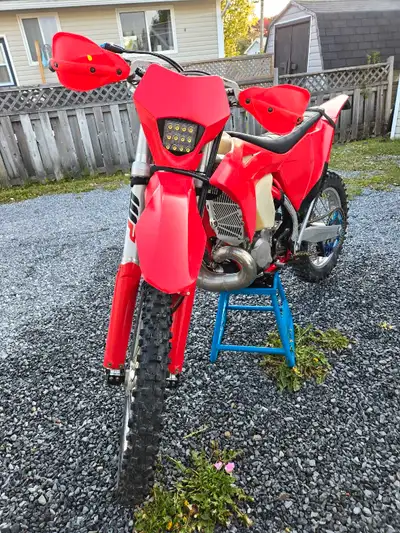 2022 EC 250 GasGas Road Plated TPI fuel injected 275 hours, top end done 80hrs ago. Always woods rid...