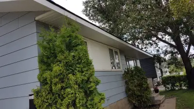 Approximately 1200 sq ft 3 bed one and half bath house for rent. Small detached garage. Saskatchewan...