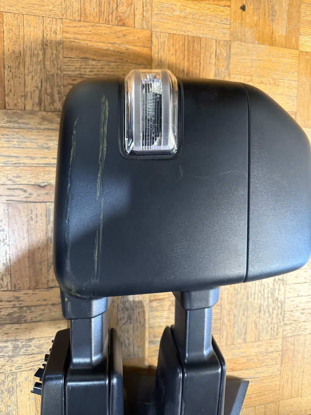ford mirror 250-350-450-550  in Auto Body Parts in City of Toronto - Image 4