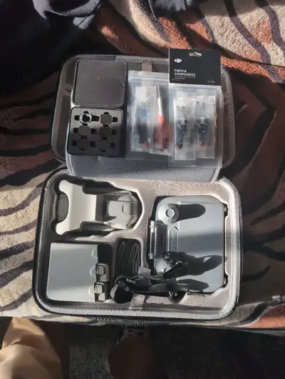 dji mini 4 pro with fly more combo with asseseries, View more