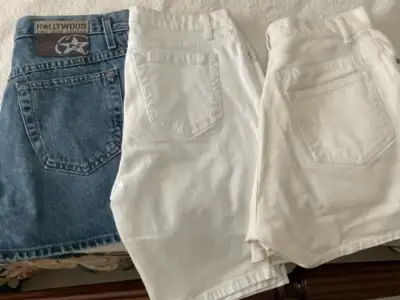 3 pr. Ladies denim shorts, View more