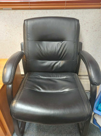    9 Leather office chairs