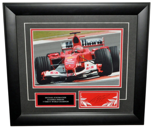 Michael Schumacher signed Formula 1 F1 Memorabilia dans Art et objets de collection  à Longueuil/Rive Sud - Image 4