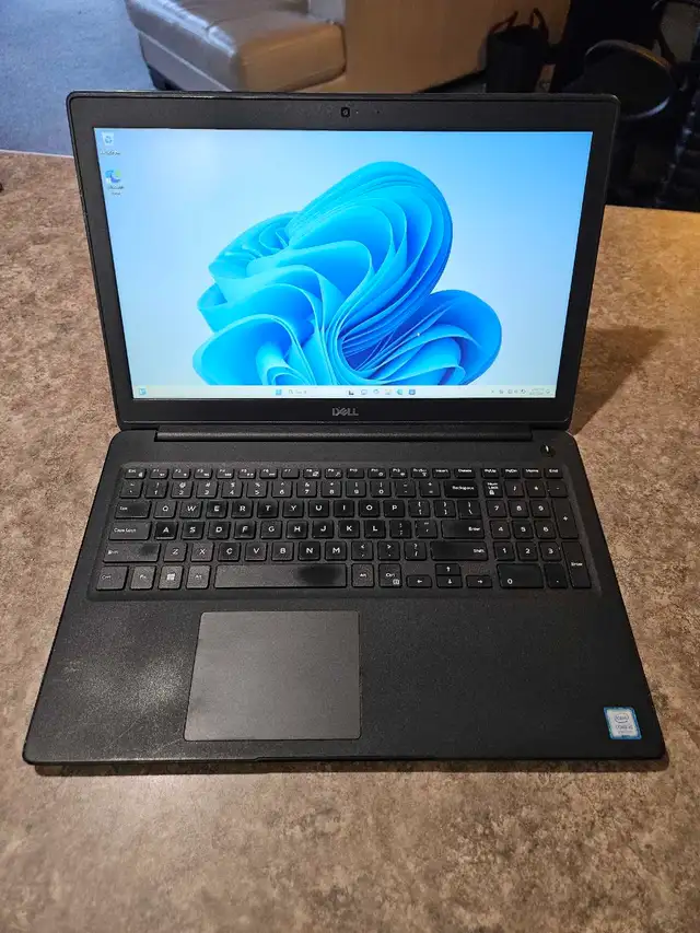 Dell Latitude 3500 15.6" i5-8265U 8GB RAM 256GB SSD in Laptops in Kitchener / Waterloo - Image 2