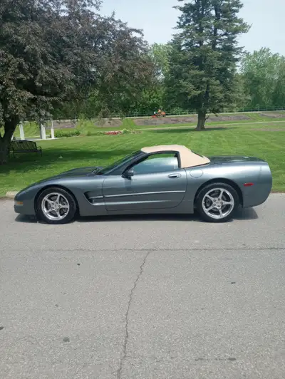 Beautiful Loaded 2003 50th anniversary corvette convertable drives excellent, Very , Very, Low Ks On...