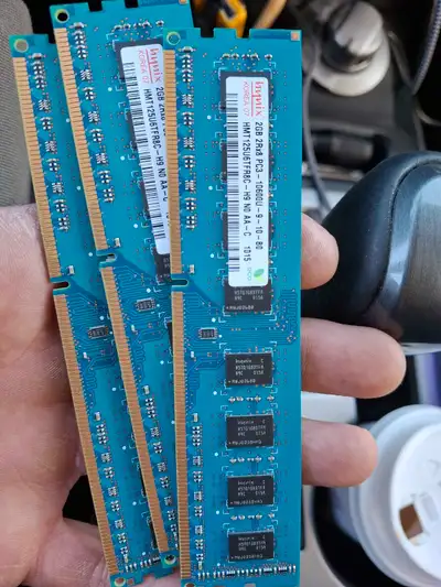 3 x 2GB DDR3 RAM Hynix, HMT125U6TFR8C-H9, View more