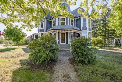 Charming  2-Bedroom Apartment for Rent – Downtown Middleton