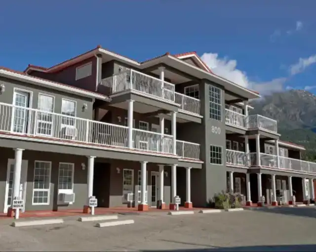 Fairmont Sunchaser Vacation Villas July 18- 25 2026 in Alberta in Canada - Image 3