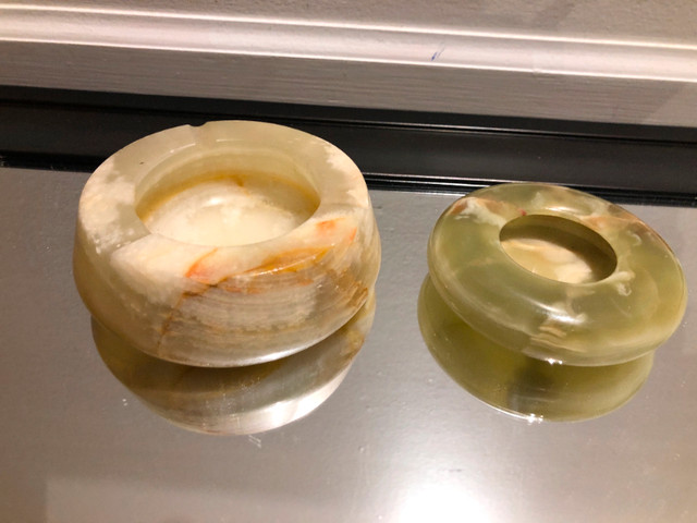 A Pair of Vintage Jade Ashtrays. in Arts & Collectibles in Vancouver - Image 3