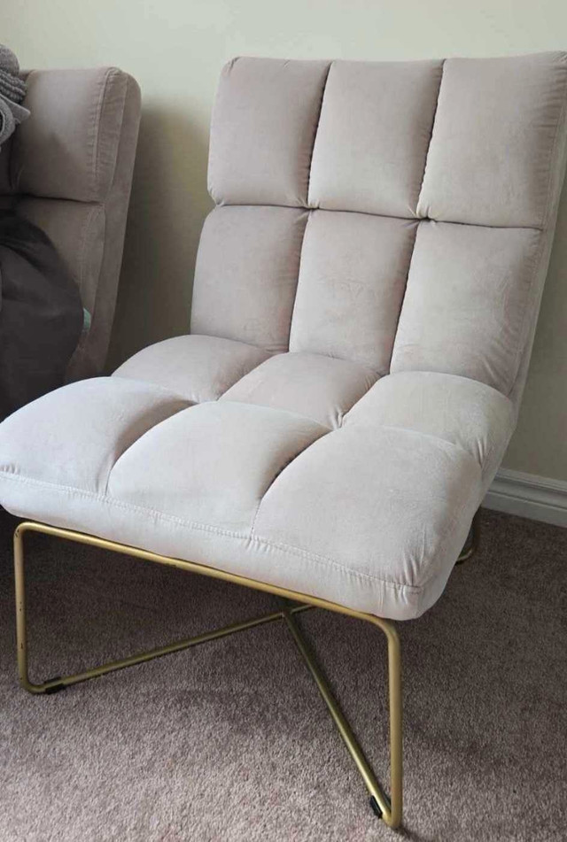 Modern Accent Chair in Chairs & Recliners in Oshawa / Durham Region