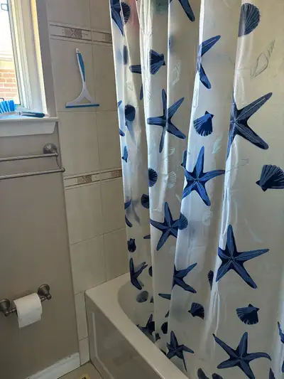 Two private rooms available in 4 bedrooms townhouse One room is $850 and the other is $800. Internet...