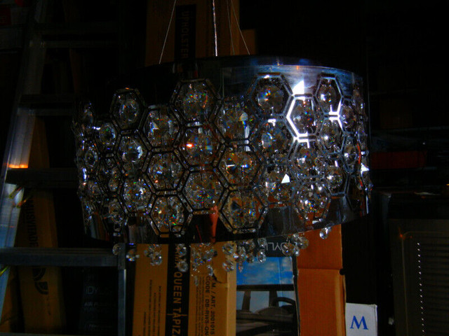 Lampe suspendu Adelizza.Raina luminaire del crystal.goutte eau dans Appareils électroniques  à Thetford Mines - Image 3