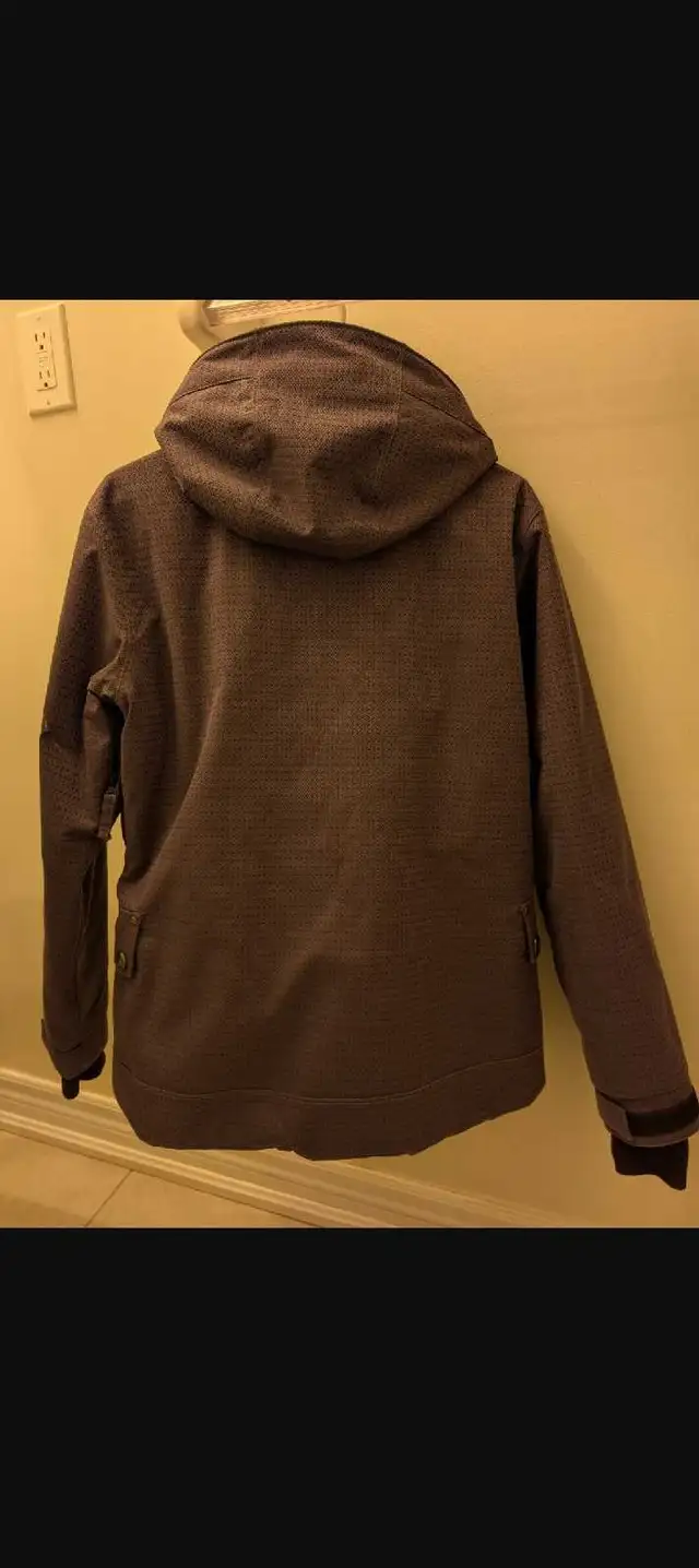 woman's powder room medium jacket in Women's - Tops & Outerwear in Mississauga / Peel Region - Image 3