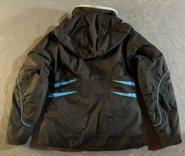 Avalanche winter jacket / manteau d'hiver Avalanche in Women's - Tops & Outerwear in Sherbrooke - Image 4