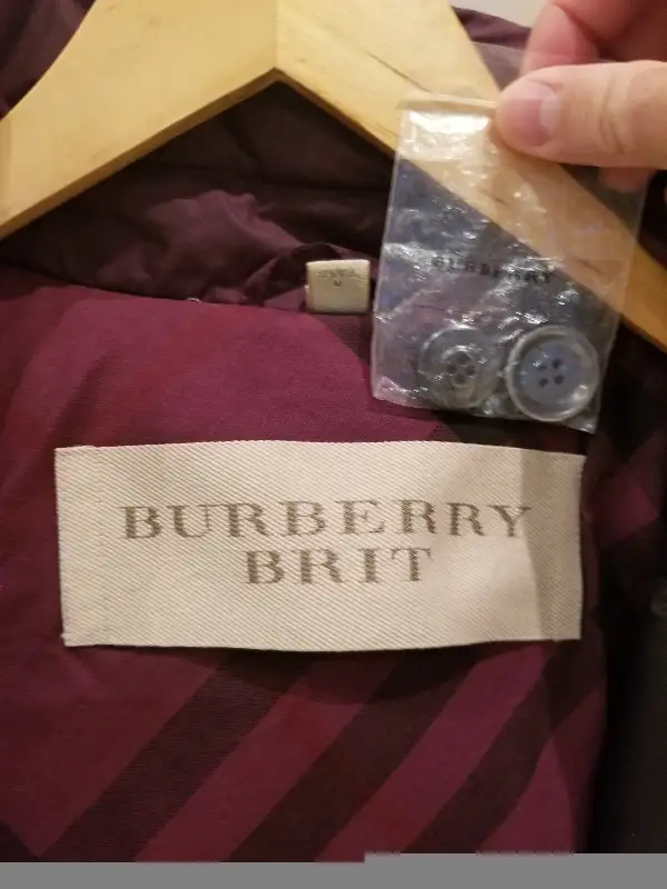 Burberry Brit Winter Jacket in Women's - Tops & Outerwear in Mississauga / Peel Region - Image 6