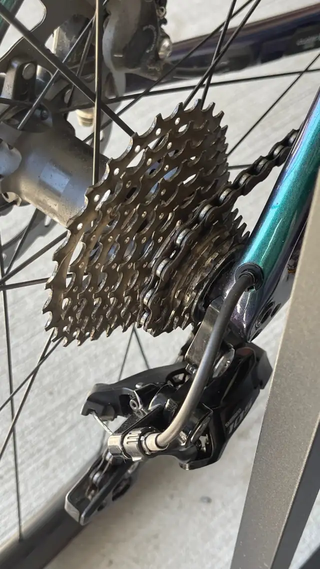 Trek Emonda SL 5 Carbon Road Bike 54cm – Carbon Wheels + Extra in Road in Ottawa - Image 7