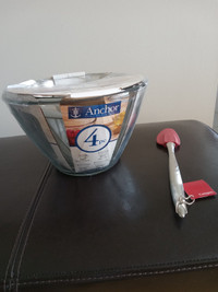 New 4 piece anchor mixing bowls and scrapper