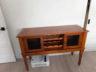 Buffet et cellier, View more