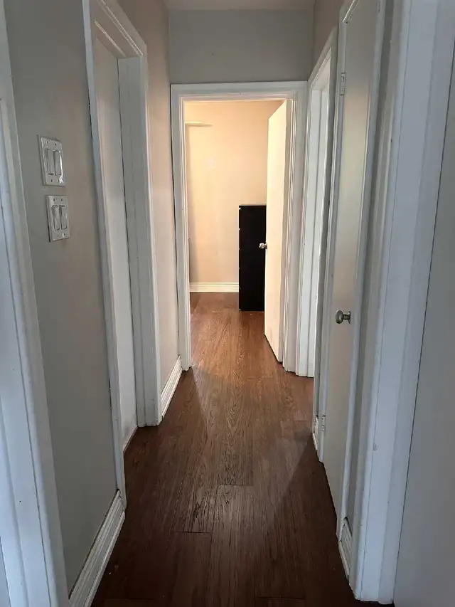 Room for rent  in Room Rentals & Roommates in City of Toronto - Image 4