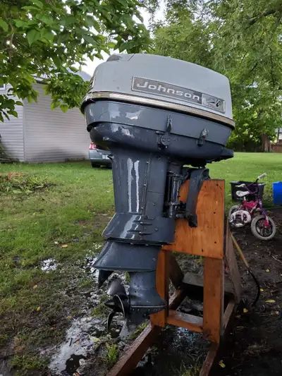 used johnson outboard 40 hp from 1968 with pull and electric start Has good ignition and seems to sh...