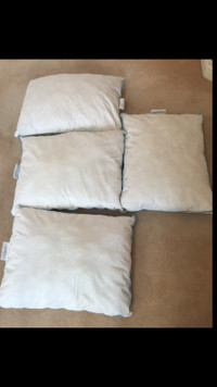4 Pillows in great condition
