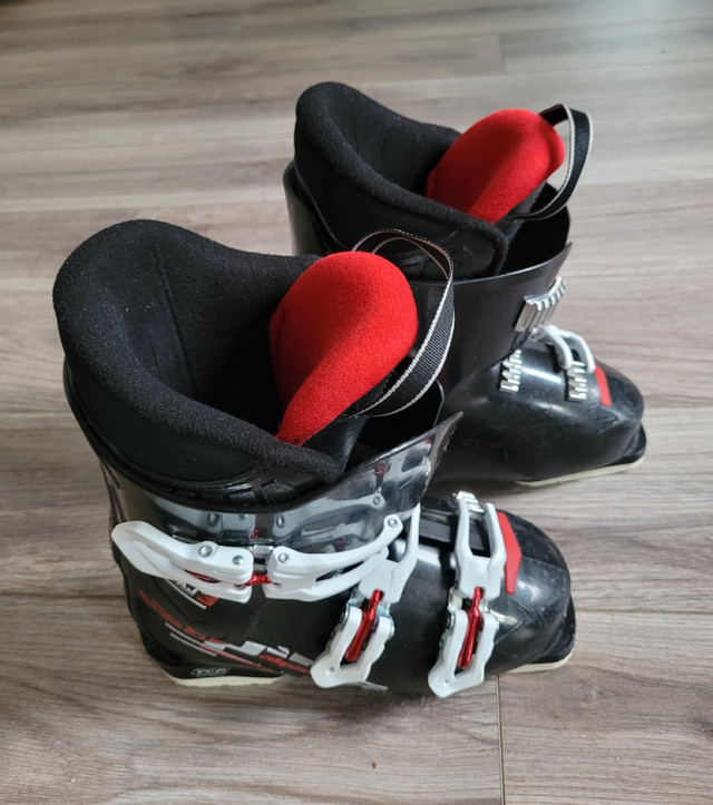 Alpina AJ 3 Junior Downhill Ski Boots 22.5 Mondo size in Ski in Markham / York Region