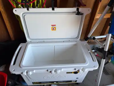 Cabela’s 100 quart polar cap equalizer cooler, View more