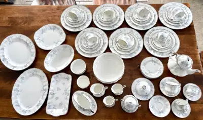 PARAGON Royal Albert “BRIDE’S CHOICE” 68pc set! NEVER USED!, View more