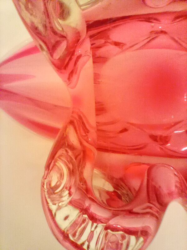 Vases, plats et cendriers en verre soufflé rose - 30$ à 100$ dans Art et objets de collection  à Ville de Montréal - Image 2