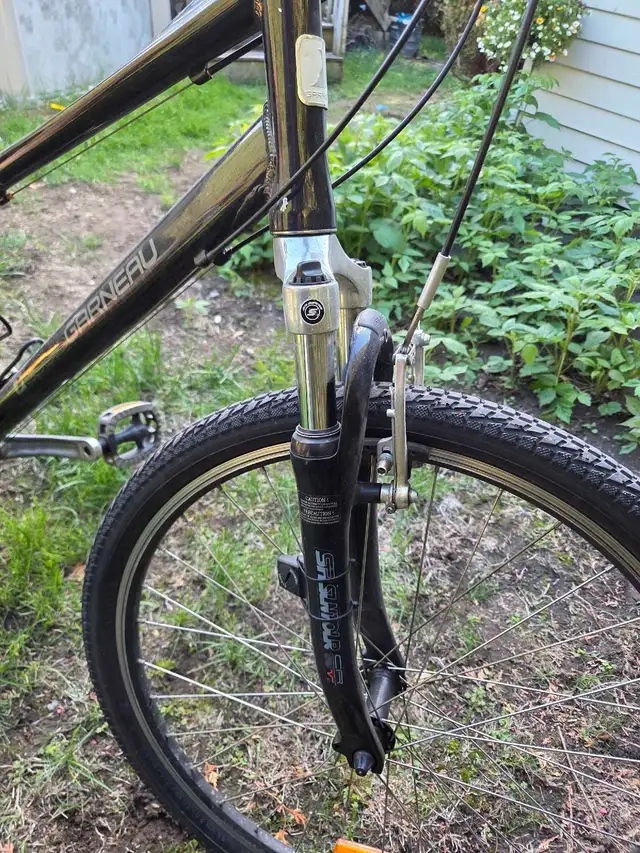Vélo Louis Garneau in Cruiser, Commuter & Hybrid in Laval / North Shore - Image 2