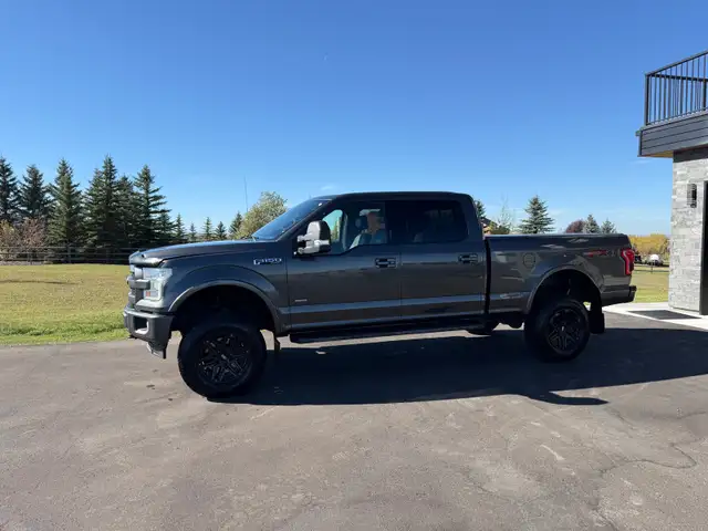 2015 Ford F-150 Lariat 4WD – Fully Loaded,
