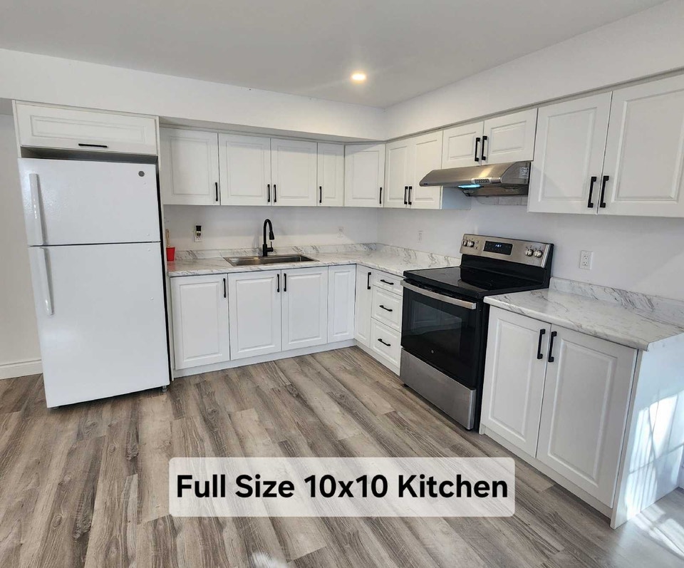 ****** 2 Bedroom Apartment for IMMEDIATE OCCUPANCY ****** 3