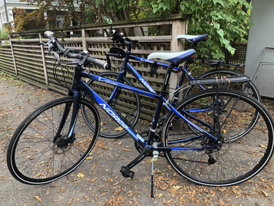 Norco 18" frame bicycle, with: disk brakes, cushioned handlebars grips, Shimino gears, road tires co...