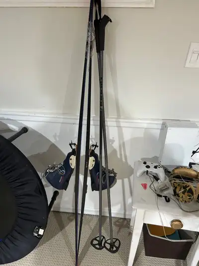 cross country ski  Size 6 boots 38Waxless skis 180 cm Poles , View more
