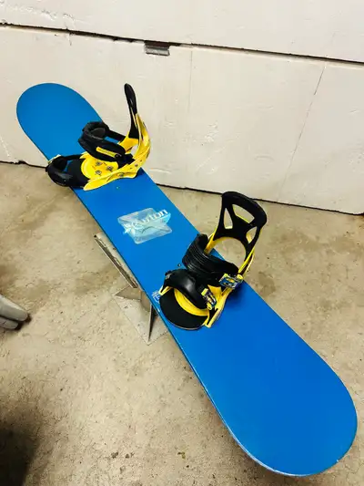 Burton snowboard 156 cm with Burton Mission medium bindings, View more