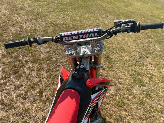 Crf 450 dirt bike  in Dirt Bikes & Motocross in Saskatoon - Image 3