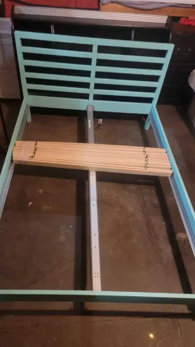 Double bed for sale. Pick and delivery both options available.