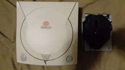 Revision 0 Sega Dreamcast with DCDigital HW2 HDMI mod done by a third party. Selling for parts or re...