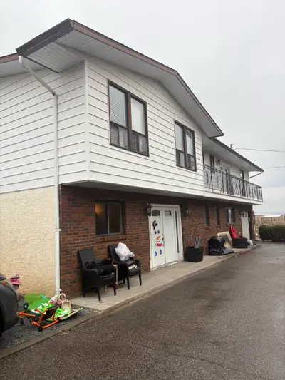 House for rent in south east Kelowna.Orchard location, close to Harvest golf course.3 bedrooms,1.5 b...