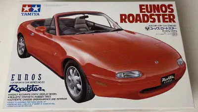 Tamiya 1/24 Eunos Roadster, View more