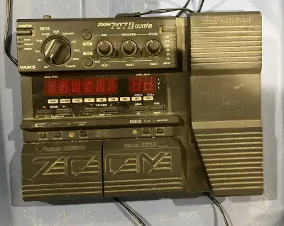 Zoom 707 II Guitar Multi-Effect Console, View more